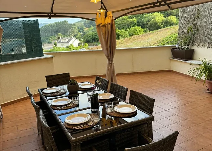 O Barqueiro- Fisher Village